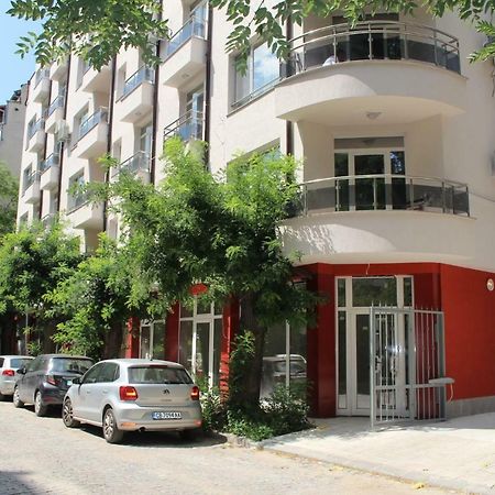Domus Apartments Grand 플로브디프 외부 사진