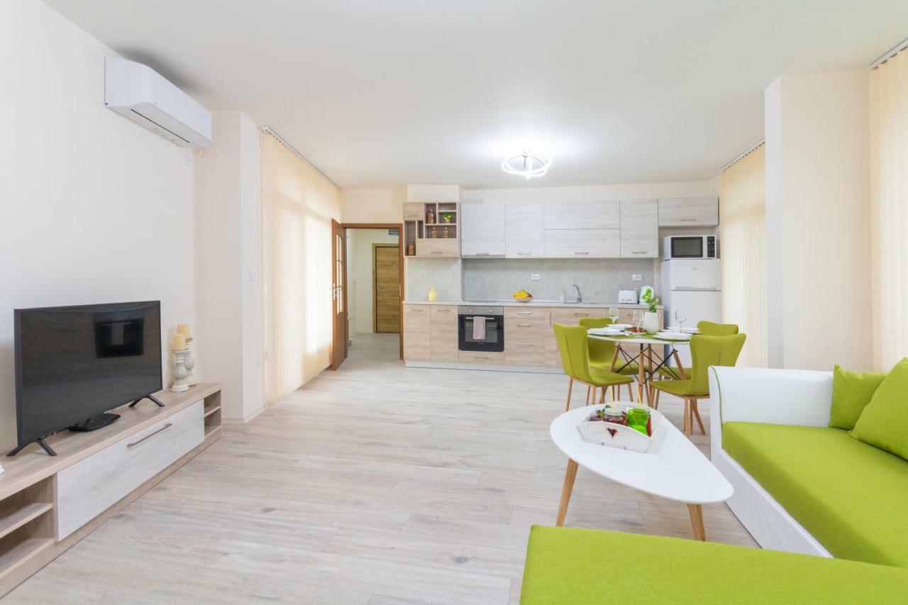 Domus Apartments Grand 플로브디프 외부 사진
