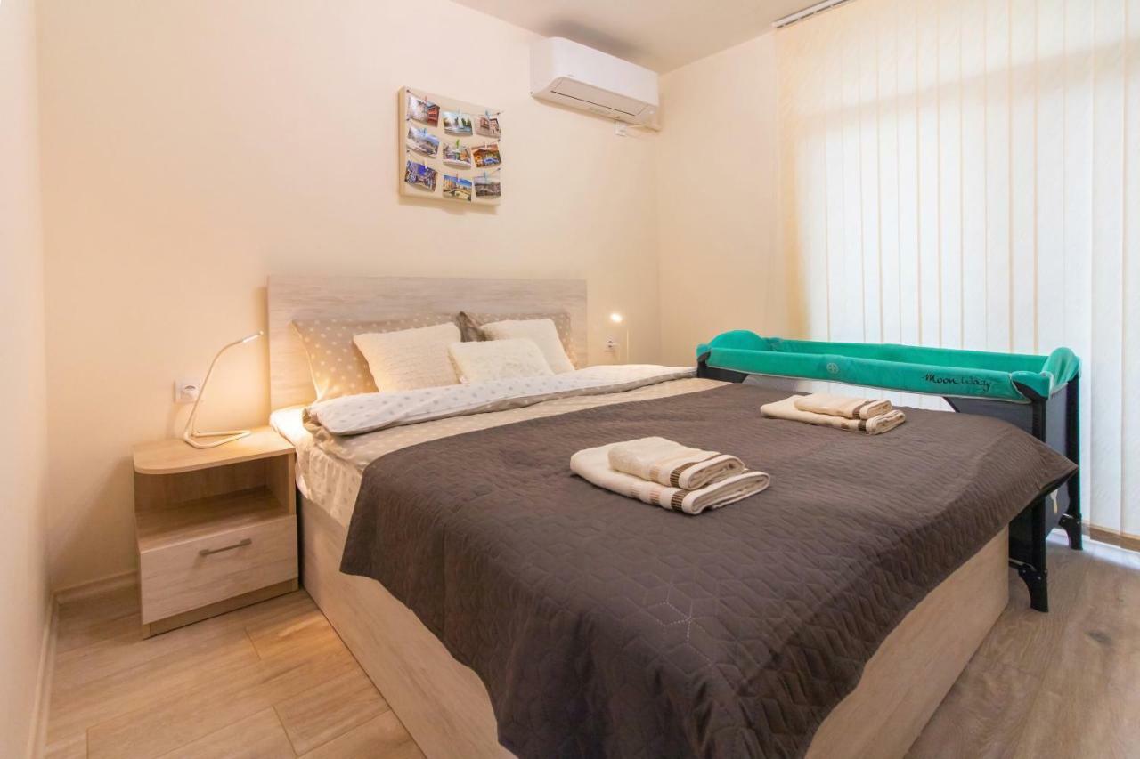 Domus Apartments Grand 플로브디프 외부 사진