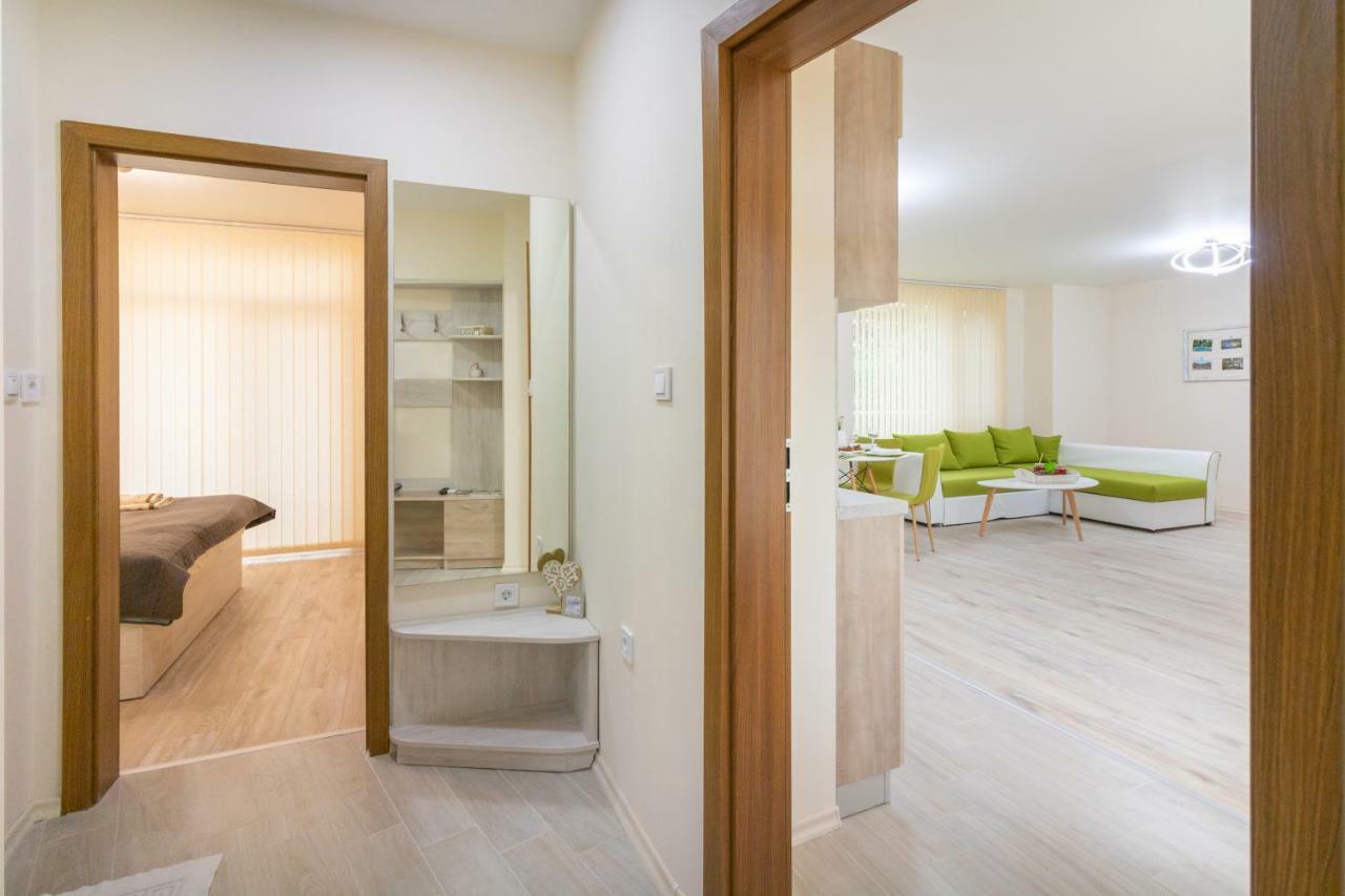 Domus Apartments Grand 플로브디프 외부 사진