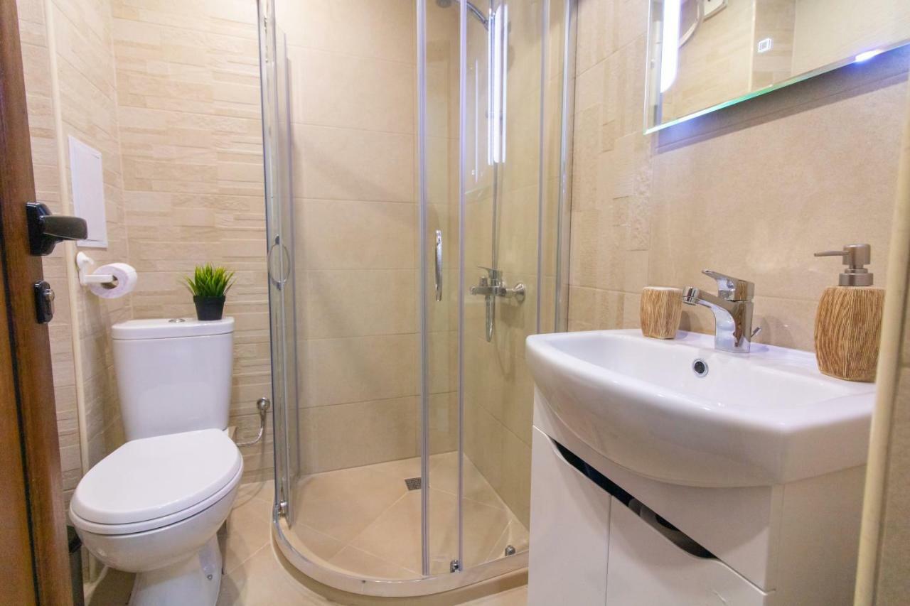 Domus Apartments Grand 플로브디프 외부 사진