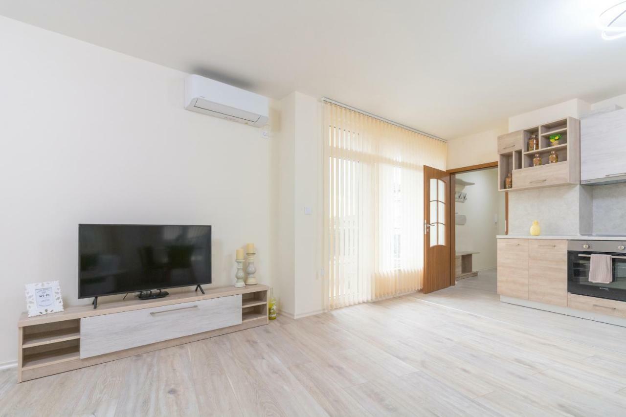 Domus Apartments Grand 플로브디프 외부 사진