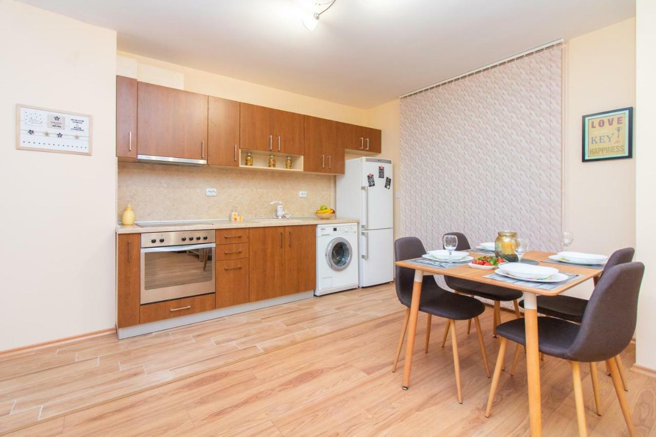 Domus Apartments Grand 플로브디프 외부 사진