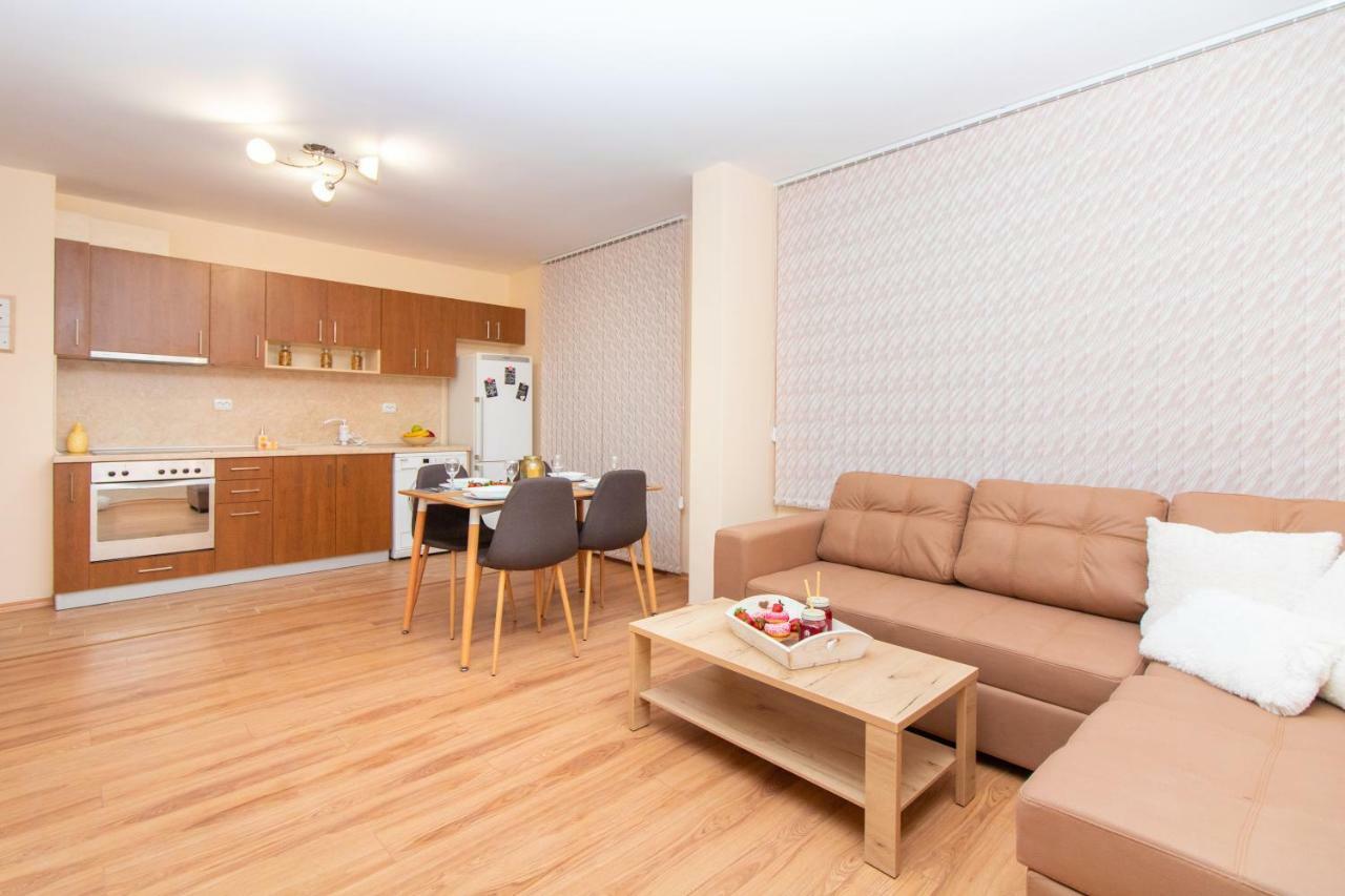 Domus Apartments Grand 플로브디프 외부 사진